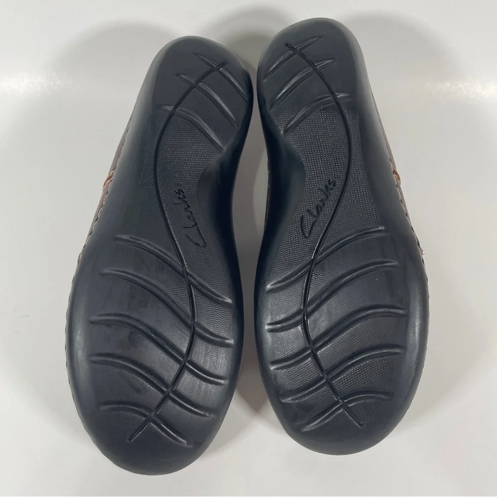 Clarks loafers, size 6.5W